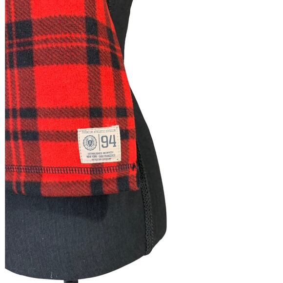 Classic Old Navy Plaid Scarf - Picture 3 of 5